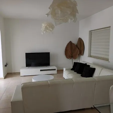 וילה Anna's Seaview פרוטאראס