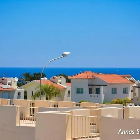Anna's Seaview